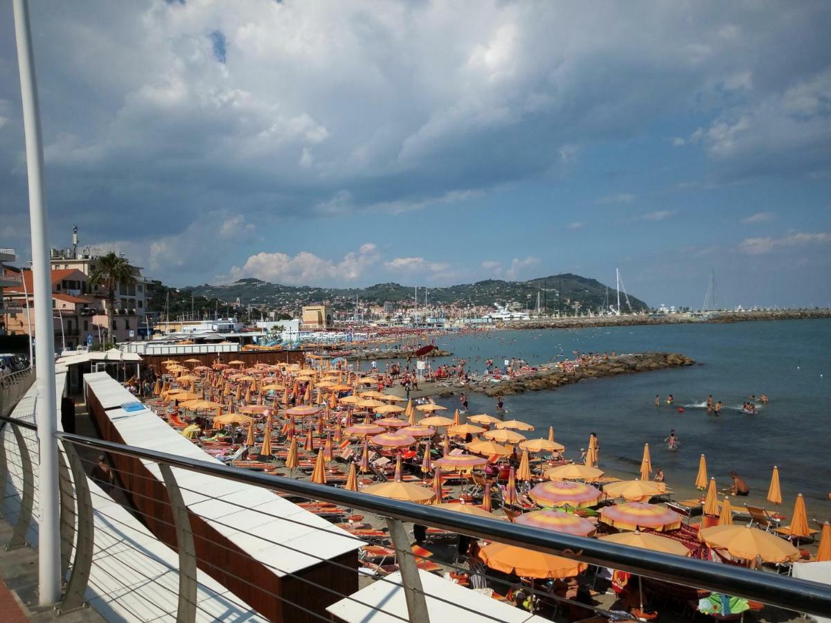Isola Di Man Imperia Exterior photo
