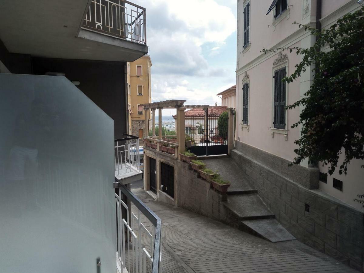 Isola Di Man Imperia Exterior photo